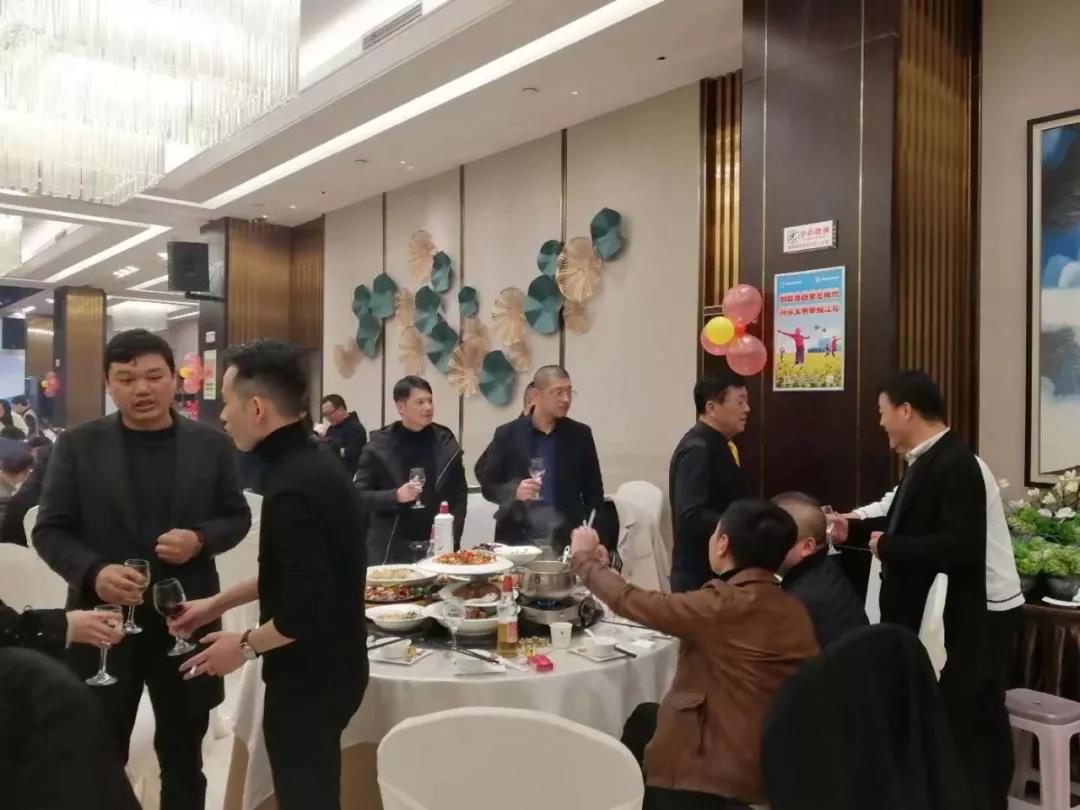 強強聯(lián)手丨2019遠景裝飾材料商家啟動大會圓滿成功